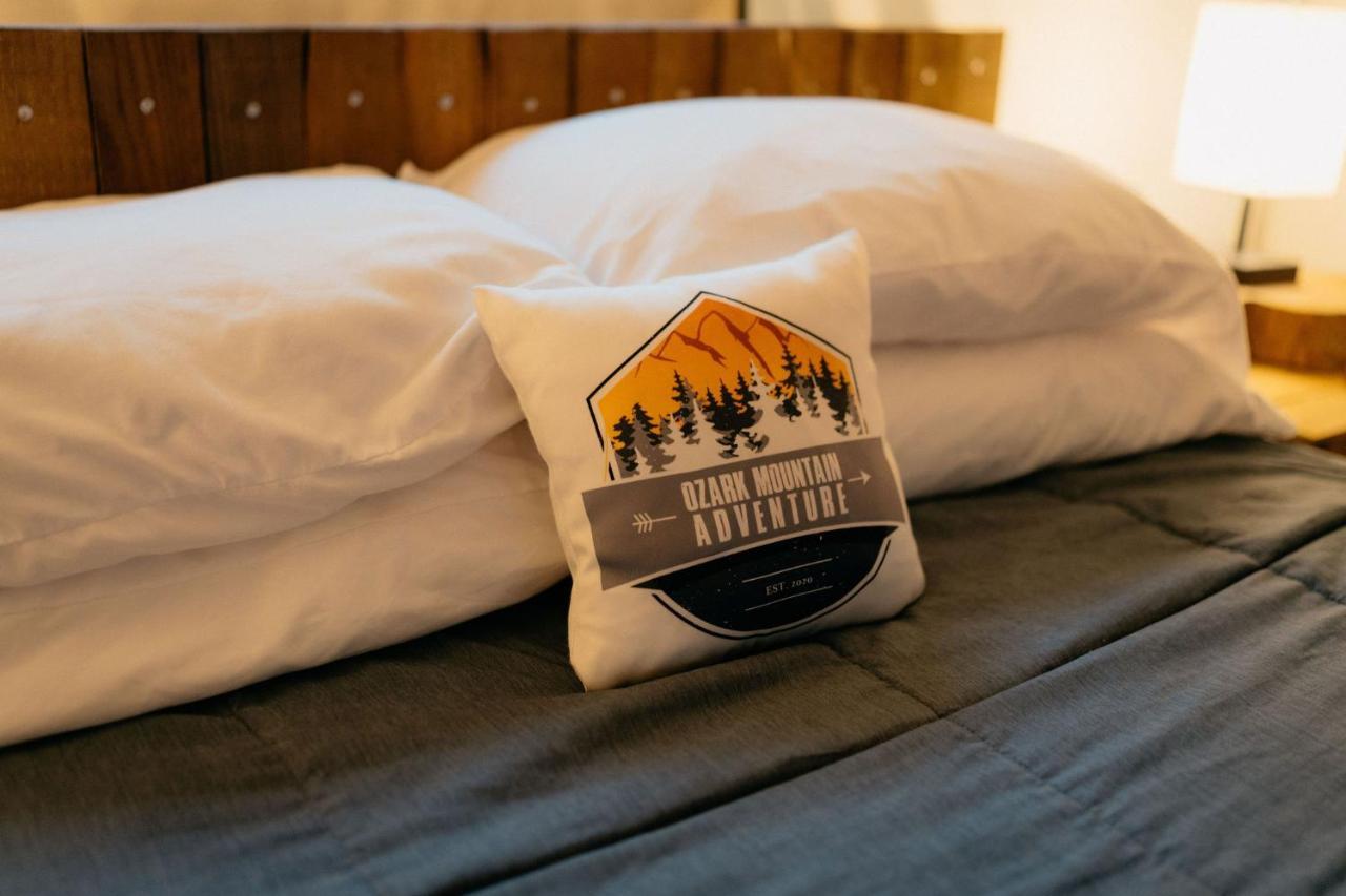 מלון בראנסון Treehouse Cozy Glamping Site מראה חיצוני תמונה